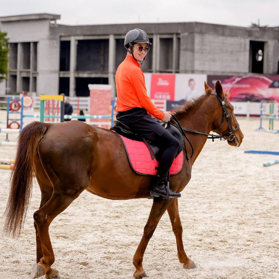 浙江宙雨化工电商运营何云